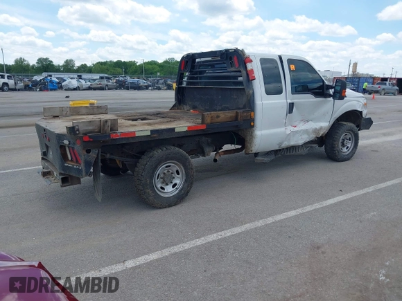 2015 Ford F-250 XLT with VIN 1FT7X2B64FED19002, listed as a IAAI auction lot 42194032 with 249,106 mi miles and . Bid and sale history available at DreamBid. Image 4.