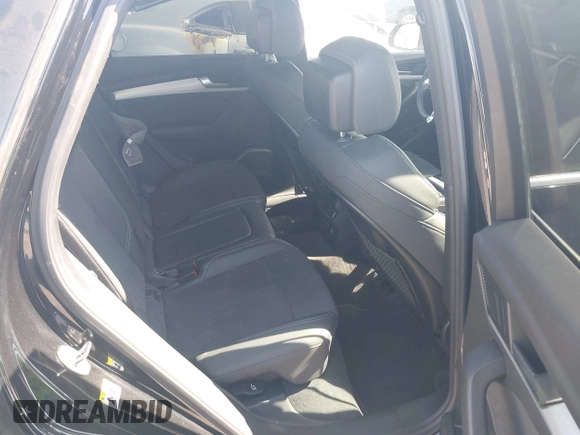 2021 Audi Q5 Premium Plus z VIN WA1E2AFY6M2060131, wystawiony jako IAAI lot #42484535 z przebiegiem 27 220 mil mil oraz . Historia ofert i sprzedaży dostępna na DreamBid. Obrazek 8.
