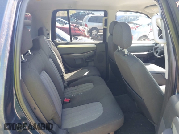 2005 Mercury Mountaineer Convenience z VIN 4M2ZU86K75UJ02554, wystawiony jako IAAI lot #42071767 z przebiegiem 224 432 mil mil oraz . Historia ofert i sprzedaży dostępna na DreamBid. Obrazek 8.