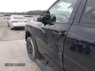2019 Ram 2500 Laramie with VIN 3C6UR5FJ6KG574757, listed as a IAAI auction lot 41808297 with 33,981 mi miles. Bid and sale history available at carsss.com. Image 6.