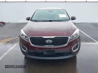 2018 Kia Sorento LX with VIN 5XYPG4A34JG347093, listed as a IAAI auction lot 41809115 with 106,494 mi miles. Bid and sale history available at carsss.com. Image 12.