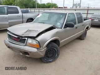 2002 GMC Sonoma SLS with VIN 1GTDT13W02K127269, listed as a IAAI auction lot 42012443 with 276,078 mi miles and . Bid and sale history available at carsss.com. Image 2.