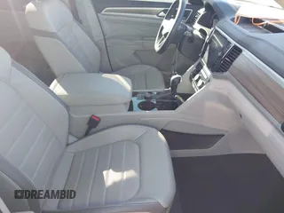2021 Volkswagen Atlas SEL Premium z VIN 1V2TR2CA8MC562198, wystawiony jako IAAI lot #41853528 z przebiegiem 57 413 mil mil oraz . Historia ofert i sprzedaży dostępna na DreamBid. Obrazek 5.