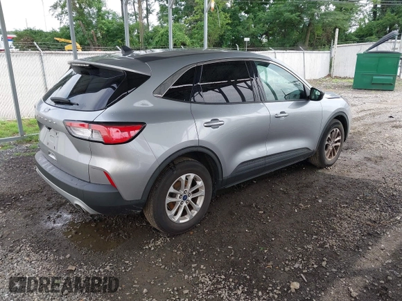 2022 Ford Escape SE with VIN 1FMCU0G6XNUB13770, listed as a IAAI auction lot 42697195 with 26,428 mi miles and . Bid and sale history available at DreamBid. Image 4.