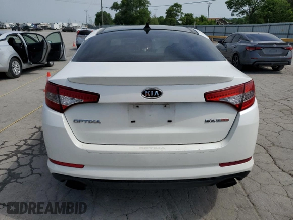 2011 Kia Optima SX z VIN KNAGR4A65B5166161, wystawiony jako Copart lot #56749455 z przebiegiem 213 574 mil mil oraz Szkoda całkowita • Salvage title. Historia ofert i sprzedaży dostępna na DreamBid. Obrazek 6.