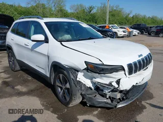 2020 Jeep Cherokee Limited z VIN 1C4PJLDB4LD595411, wystawiony jako IAAI lot #42036551 z przebiegiem 65 087 mil mil oraz . Historia ofert i sprzedaży dostępna na DreamBid. Obrazek 1.