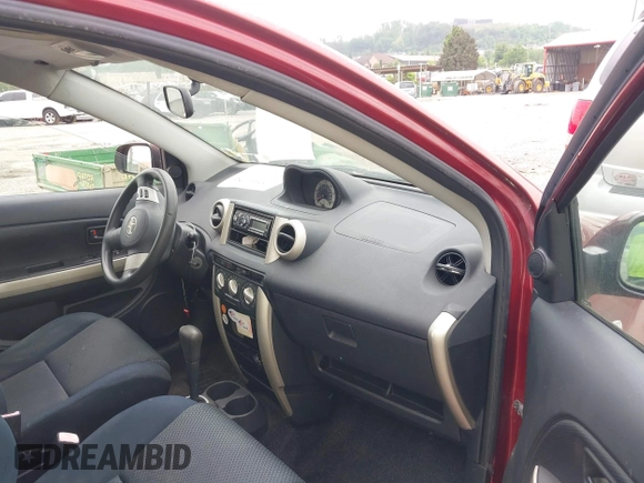 2006 Scion xA z VIN JTKKT604465012257, wystawiony jako IAAI lot #42236079 z przebiegiem 220 209 mil mil oraz . Historia ofert i sprzedaży dostępna na DreamBid. Obrazek 5.