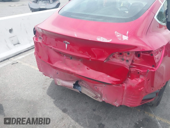 2020 Tesla Model 3 Standard Range Plus z VIN 5YJ3E1EA7LF806266, wystawiony jako IAAI lot #42242694 z przebiegiem 42 044 mil mil oraz . Historia ofert i sprzedaży dostępna na DreamBid. Obrazek 6.
