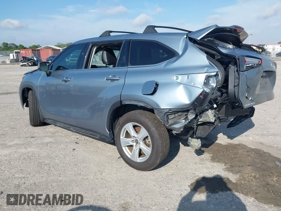 2021 Toyota Highlander L with VIN 5TDZZRAH2MS075954, listed as a IAAI auction lot 41711428 with 145,476 mi miles and . Bid and sale history available at DreamBid. Image 3.