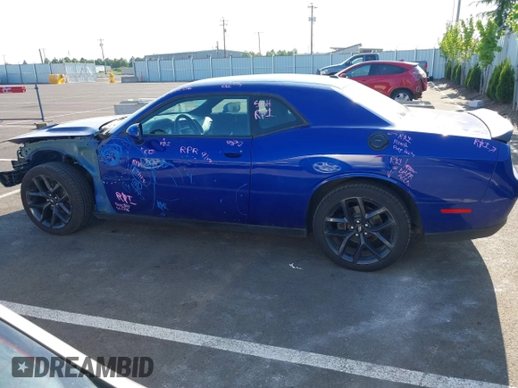 2019 Dodge Challenger SXT z VIN 2C3CDZAG0KH530232, wystawiony jako IAAI lot #42101045 z przebiegiem 57 693 mil mil oraz . Historia ofert i sprzedaży dostępna na DreamBid. Obrazek 15.