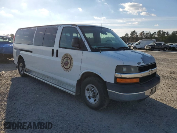 2008 Chevrolet Express Passenger with VIN 1GAHG39K581163150, listed as a Copart auction lot 83560444 with 103,807 mi miles and Salvage title. Bid and sale history available at DreamBid. Image 4.