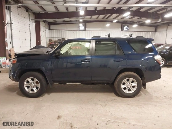 2019 Toyota 4Runner SR5 with VIN JTEBU5JR2K5698426, listed as a IAAI auction lot 41878911 with 177,360 mi miles. Bid and sale history available at carsss.com. Image 14.