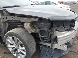 2015 Chrysler 200 S with VIN 1C3CCCBG9FN516065, listed as a IAAI auction lot 41921668 with 162,801 mi miles. Bid and sale history available at carsss.com. Image 6.