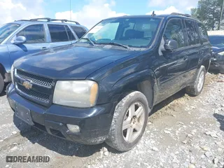 2007 Chevrolet TrailBlazer LS with VIN 1GNDS13S572274217, listed as a IAAI auction lot 41989900 with 281,282 mi miles. Bid and sale history available at carsss.com. Image 2.