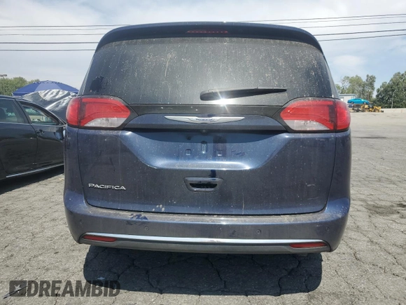 2018 Chrysler Pacifica Touring L z VIN 2C4RC1BG7JR353227, wystawiony jako Copart lot #55257335 z przebiegiem 90 697 mil mil oraz Szkoda całkowita • Salvage title. Historia ofert i sprzedaży dostępna na DreamBid. Obrazek 6.