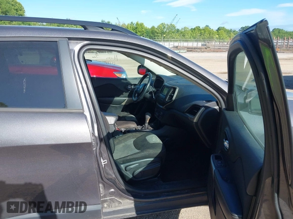 2018 Jeep Cherokee Latitude with VIN 1C4PJMCBXJD597667, listed as a IAAI auction lot 42486786 with 149,081 mi miles and . Bid and sale history available at DreamBid. Image 5.