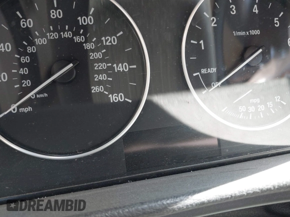 2015 BMW 3 Series 328i with VIN WBA3C1C55FK124096, listed as a IAAI auction lot 40127884 with Not Provided miles and . Bid and sale history available at carsss.com. Image 7.
