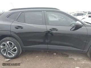 2025 Chevrolet Trax 2RS with VIN KL77LJEP3SC056210, listed as a IAAI auction lot 41295263 with 5,904 mi miles. Bid and sale history available at carsss.com. Image 13.