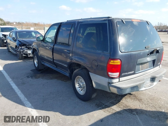 1999 Ford Explorer XLT z VIN 1FMZU32E6XUA07927, wystawiony jako IAAI lot #41489418 z przebiegiem 246 806 mil mil oraz . Historia ofert i sprzedaży dostępna na DreamBid. Obrazek 3.