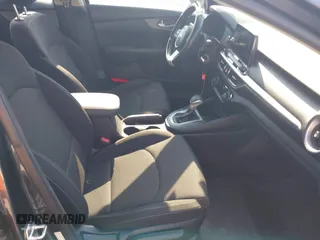 2019 Kia Forte LXS with VIN 3KPF24AD1KE120140, listed as a IAAI auction lot 42571764 with 52,790 mi miles and . Bid and sale history available at DreamBid. Image 5.