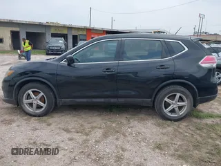 2016 Nissan Rogue SL with VIN 5N1AT2MT5GC900179, listed as a IAAI auction lot 41927915 with 75,496 mi miles. Bid and sale history available at carsss.com. Image 14.