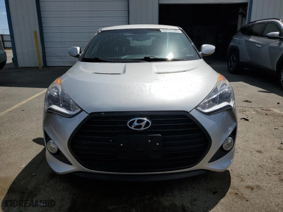 2016 Hyundai Veloster Turbo with VIN KMHTC6AE1GU263159, listed as a Copart auction lot 53990535 with 116,151 mi miles and Clean Title. Bid and sale history available at carsss.com. Image 5.