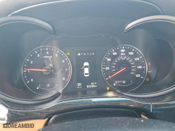 2017 Kia K900 Luxury with VIN KNALU4D36H6035113, listed as a Copart auction lot 84993994 with 92,299 mi miles and Salvage Title. Bid and sale history available at carsss.com. Image 9.