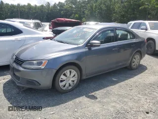 2013 Volkswagen Jetta SE with VIN 3VWDP7AJ8DM377012, listed as a Copart auction lot 61083685 with 180,787 mi miles and Salvage title. Bid and sale history available at DreamBid. Image 1.