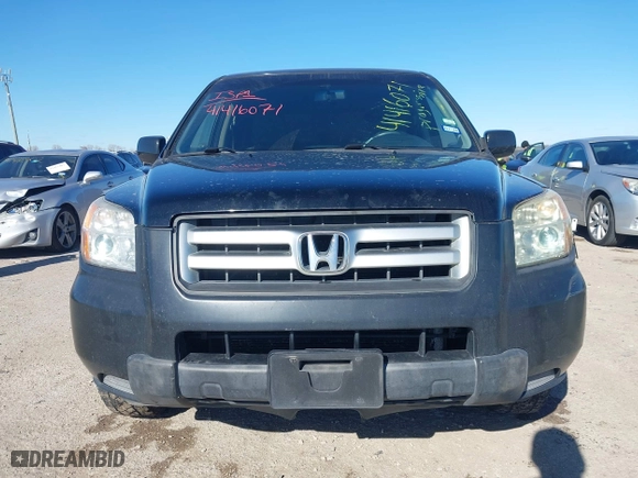 2008 Honda Pilot VP with VIN 5FNYF18238B049364, listed as a IAAI auction lot 41416071 with 170,384 mi miles. Bid and sale history available at carsss.com. Image 12.