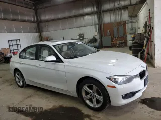 2013 BMW 3 Series 328i xDrive z VIN WBA3B5C5XDF596312, wystawiony jako Copart lot #88660715 z przebiegiem 76 751 mil mil oraz Szkoda całkowita • Salvage title. Historia ofert i sprzedaży dostępna na DreamBid. Obrazek 4.