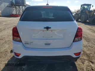 2020 Chevrolet Trax LS z VIN 3GNCJNSB8LL129446, wystawiony jako Copart lot #56025605 z przebiegiem 41 326 mil mil oraz Czysty tytuł • Clean title. Historia ofert i sprzedaży dostępna na DreamBid. Obrazek 6.