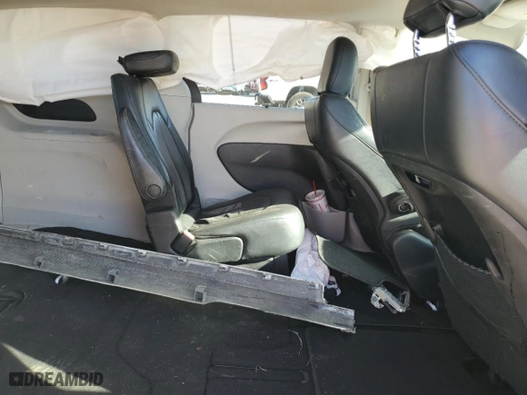 2018 Chrysler Pacifica Touring L with VIN 2C4RC1BG0JR233737, listed as a Copart auction lot 42822485 with NaN miles and Salvage Title. Bid and sale history available at carsss.com. Image 12.