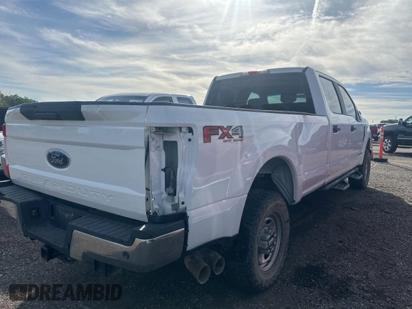 2017 Ford F-250 Lariat z VIN 1FT7W2BT0HEE35034, wystawiony jako IAAI lot #42866896 z przebiegiem 169 071 mil mil oraz . Historia ofert i sprzedaży dostępna na DreamBid. Obrazek 10.