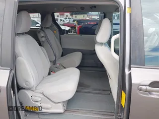 2011 Toyota Sienna LE AAS with VIN 5TDKK3DC8BS073125, listed as a IAAI auction lot 42018649 with 199,595 mi miles. Bid and sale history available at carsss.com. Image 8.