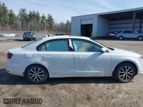 2017 Volkswagen Jetta SE with VIN 3VWDB7AJ7HM210497, listed as a IAAI auction lot 38571376 with 160,008 mi miles and . Bid and sale history available at DreamBid. Image 13.