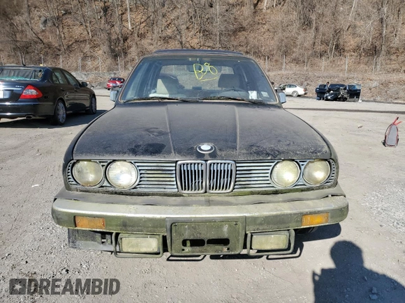1985 BMW 3 Series 325e z VIN WBAAE6405F0704199, wystawiony jako Copart lot #47845925 z przebiegiem 179 139 mil mil oraz Nie do naprawy • Non repairable. Historia ofert i sprzedaży dostępna na DreamBid. Obrazek 5.