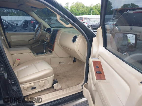 2006 Ford Explorer Eddie Bauer с VIN 1FMEU64876UA99684, выставлен на аукционе IAAI как лот 42156333 с пробегом 174 141 миль миль и . История ставок и продаж доступна на DreamBid. Изображение 5.