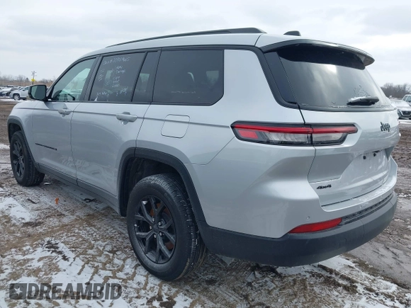 2024 Jeep Grand Cherokee Laredo z VIN 1C4RJKAG6R8527275, wystawiony jako IAAI lot #41628266 z przebiegiem 27 823 mil mil oraz . Historia ofert i sprzedaży dostępna na DreamBid. Obrazek 3.