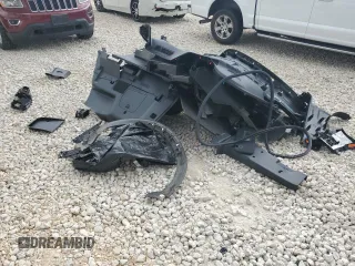 2021 Ford Explorer z VIN 1FM5K8AC0MGC31657, wystawiony jako Copart lot #70309654 z przebiegiem Nie podano mil oraz Szkoda całkowita • Salvage title. Historia ofert i sprzedaży dostępna na DreamBid. Obrazek 13.