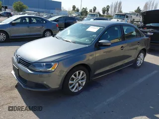 2011 Volkswagen Jetta SE с VIN 3VWDZ7AJ9BM395509, выставлен на аукционе IAAI как лот 41856879 с пробегом 126 169 миль миль и . История ставок и продаж доступна на DreamBid. Изображение 17.
