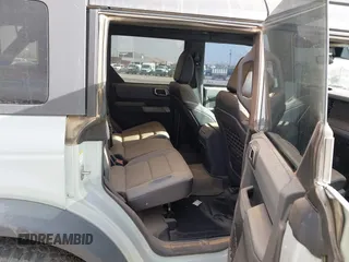 2022 Ford Bronco с VIN 1FMEE5DP8NLB10601, выставлен на аукционе IAAI как лот 37525258 с пробегом Не указан миль и . История ставок и продаж доступна на DreamBid. Изображение 8.