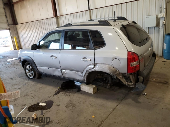 2005 Hyundai Tucson GLS with VIN KM8JN12D45U130595, listed as a Copart auction lot 79824124 with 209,287 mi miles and Salvage Title. Bid and sale history available at carsss.com. Image 2.