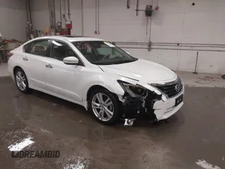 2015 Nissan Altima SL with VIN 1N4BL3AP3FC144071, listed as a IAAI auction lot 41526660 with 204,142 mi miles and . Bid and sale history available at carsss.com. Image 1.