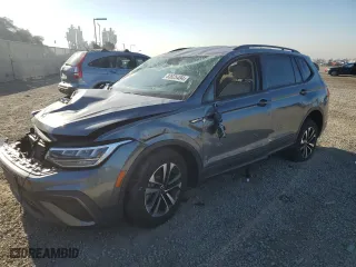 2022 Volkswagen Tiguan S with VIN 3VV1B7AX3NM156591, listed as a Copart auction lot 83825494 with 16,572 mi miles and Salvage Title. Bid and sale history available at carsss.com. Image 1.