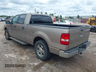 2006 Ford F-150 XLT z VIN 1FTPW12V26KD41974, wystawiony jako IAAI lot #42447667 z przebiegiem 153 884 mil mil oraz . Historia ofert i sprzedaży dostępna na DreamBid. Obrazek 3.