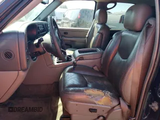 2005 GMC Yukon SLE with VIN 1GKEC13TX5J161244, listed as a Copart auction lot 69633054 with 268,064 mi miles and Clean Title. Bid and sale history available at carsss.com. Image 7.