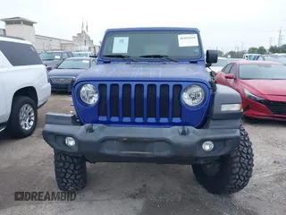 2019 Jeep Wrangler Unlimited Sport Altitude with VIN 1C4HJXDG6KW578572, listed as a IAAI auction lot 41921919 with 30,247 mi miles and . Bid and sale history available at DreamBid. Image 13.