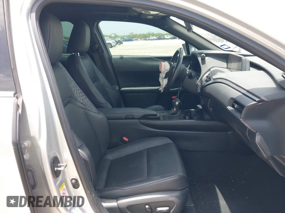 2019 Lexus UX 250h with VIN JTHU9JBH1K2010977, listed as a IAAI auction lot 42403115 with 85,906 mi miles and . Bid and sale history available at DreamBid. Image 5.