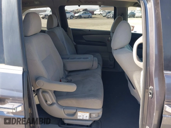 2016 Honda Odyssey EX z VIN 5FNRL5H43GB052589, wystawiony jako IAAI lot #42404965 z przebiegiem 107 292 mil mil oraz . Historia ofert i sprzedaży dostępna na DreamBid. Obrazek 8.