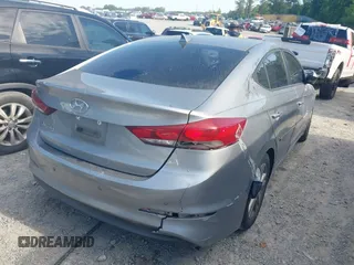 2017 Hyundai Elantra Limited z VIN 5NPD84LF9HH012065, wystawiony jako IAAI lot #42193305 z przebiegiem 62 766 mil mil oraz . Historia ofert i sprzedaży dostępna na DreamBid. Obrazek 4.